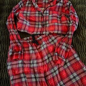 PINK Victoria's Secret Red Plaid Womens Pajama Set L bottoms M top